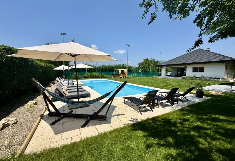 locatie evenimente private majorat team-building aniversare botez cununie cu piscina langa bucuresti