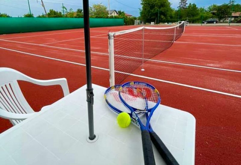 teren de tenis cu nocturna Balotesti Saftica locatie evenimente private langa Bucuresti