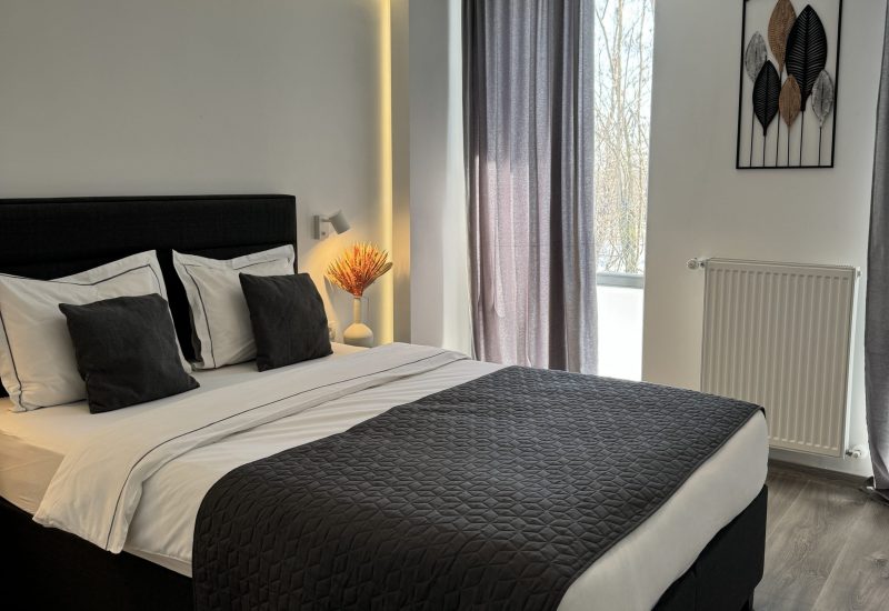 dormitor cazare locatie cu piscina evenimente majorate langa Bucuresti